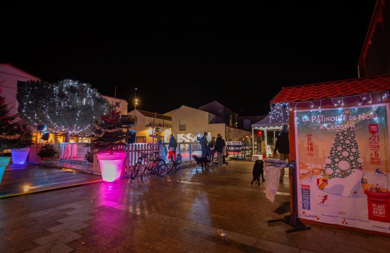 Patinoire et chalets de Noël Place Jacques Demy à Clisson